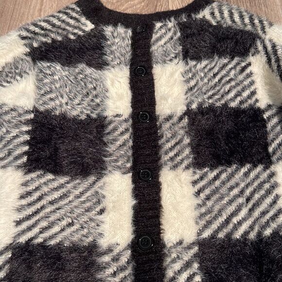 Women's Small Sweater - SUPER SOFT- Black and White - Picture 4 of 8